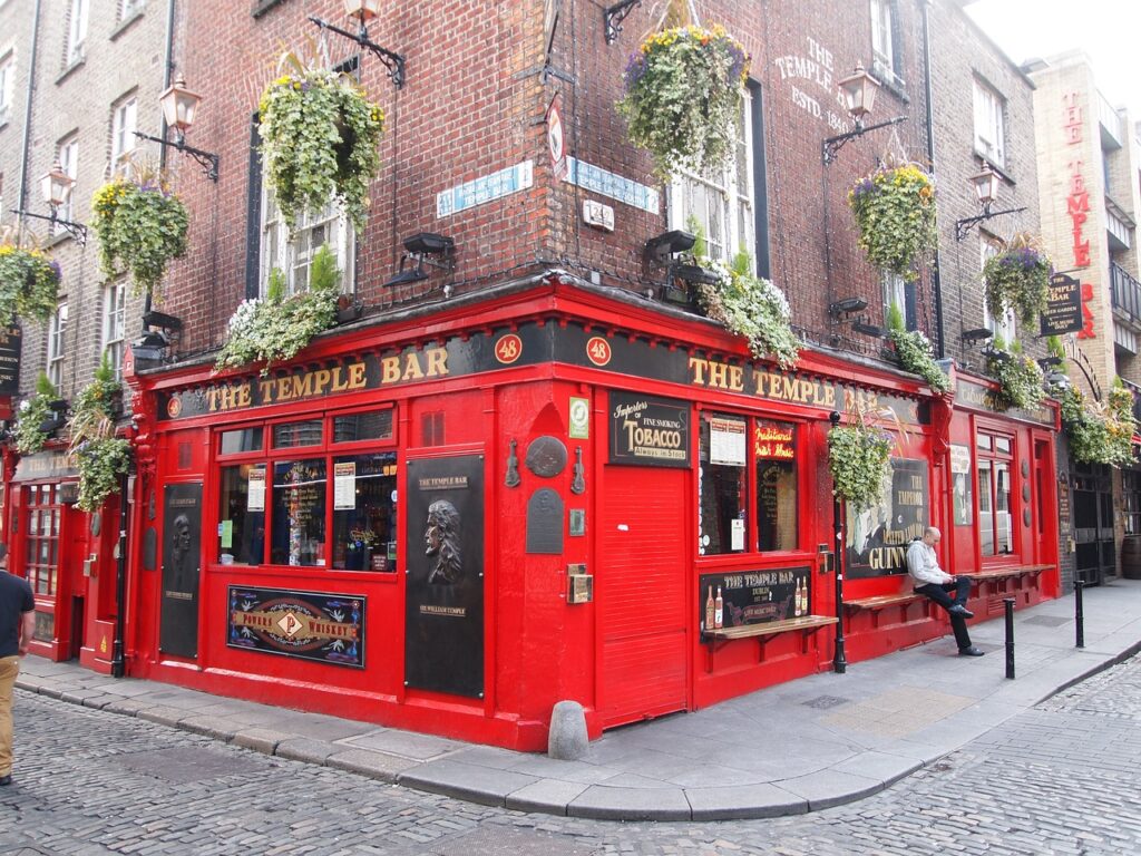 dublin, pub, ireland-3848404.jpg