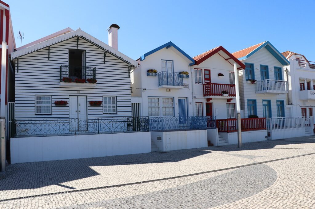 houses colors, costa nova, house fishermen-2725334.jpg