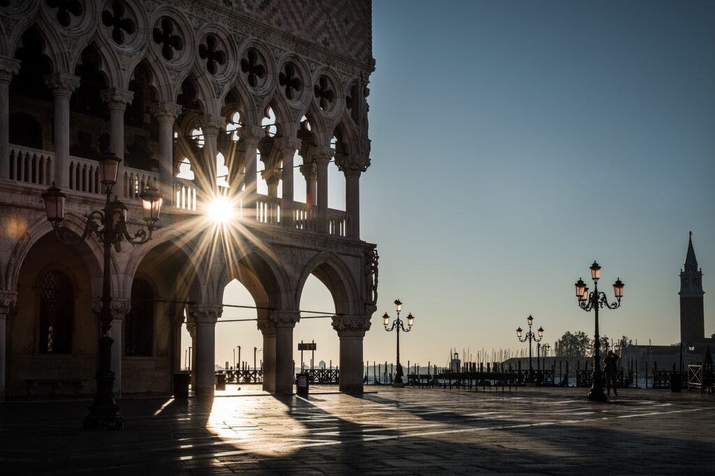 venice, doge's palace, square-3118803.jpg