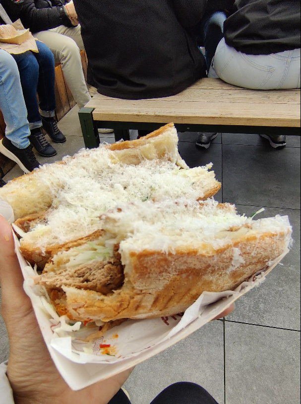 Bocadillo de Black Pig dentro de Borough Market