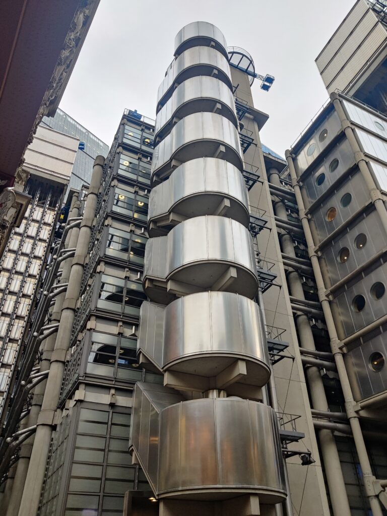Edificio Lloyd's en la City de Londres.