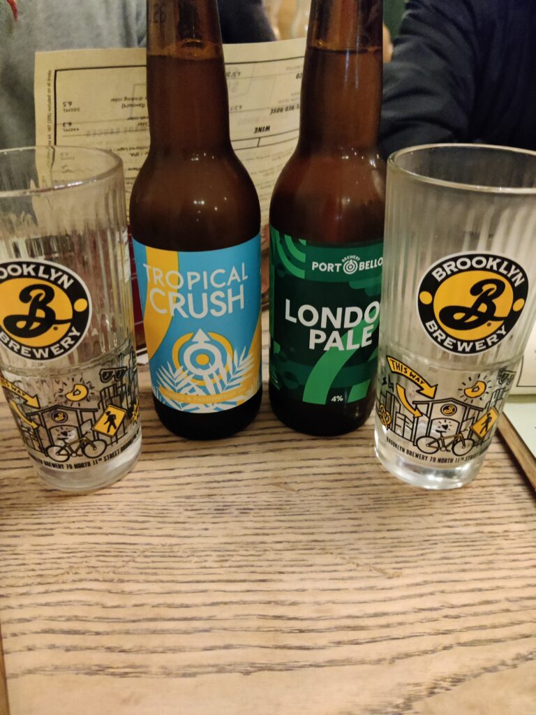 Cervezas inglesas en hamburguesería Honest Burger.